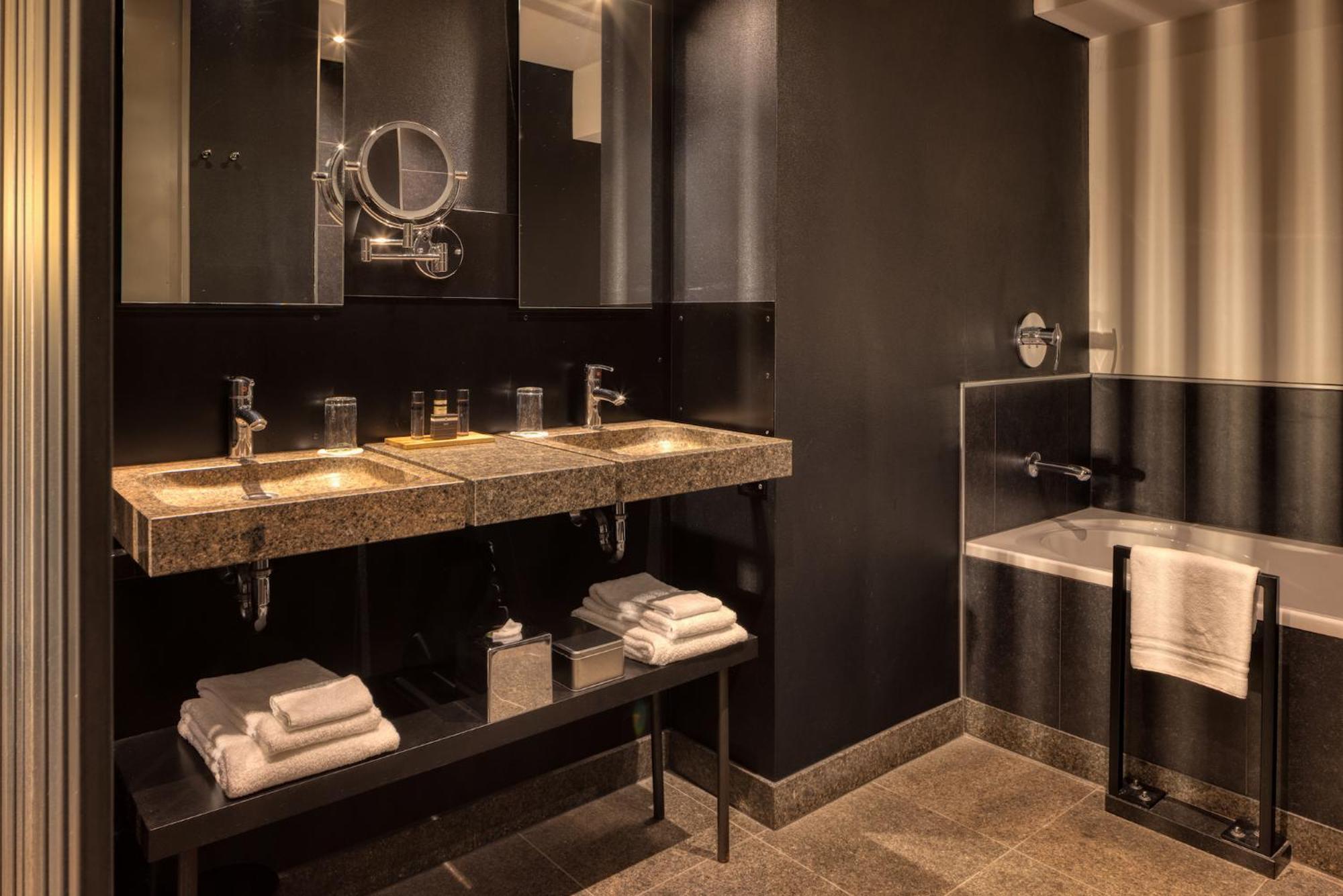 Hotel Gastronomique De Echoput 5*